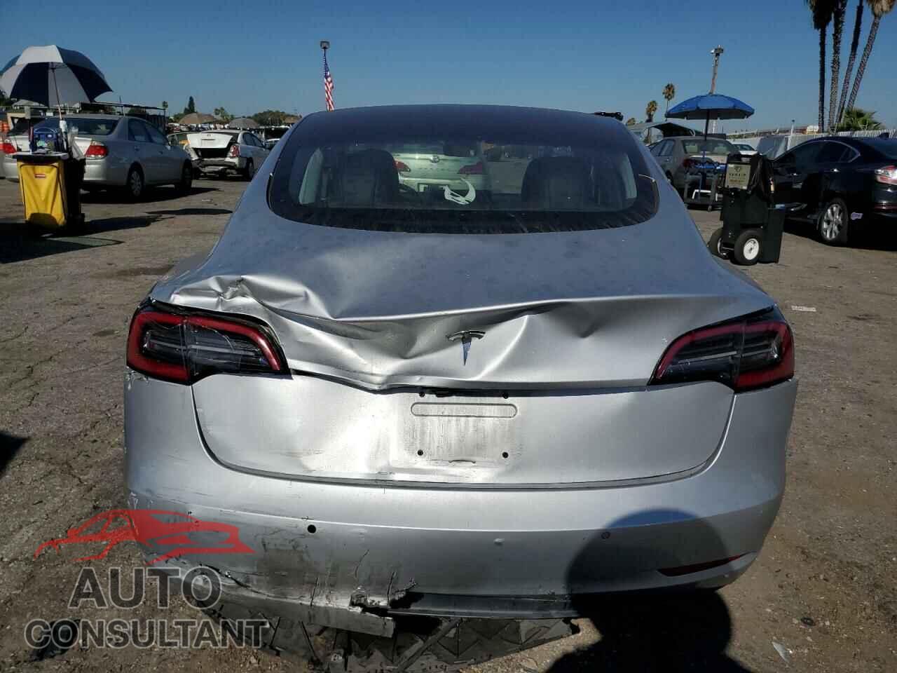 TESLA MODEL 3 2018 - 5YJ3E1EA7JF012123