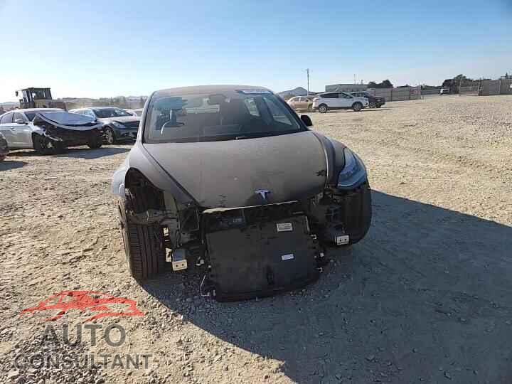 TESLA MODEL 3 2018 - 5YJ3E1EA5JF109191