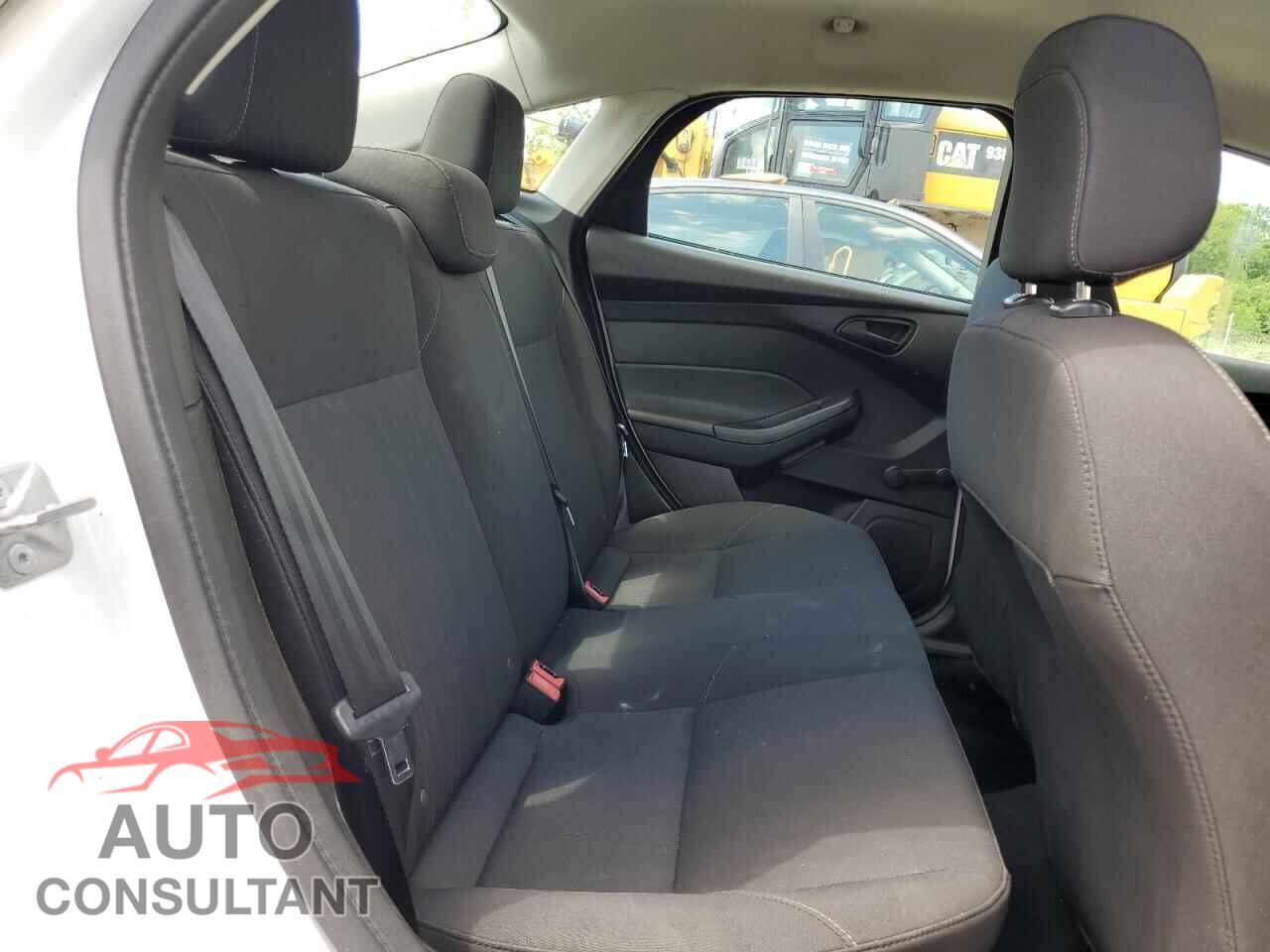 FORD FOCUS 2017 - 1FADP3E29HL234307