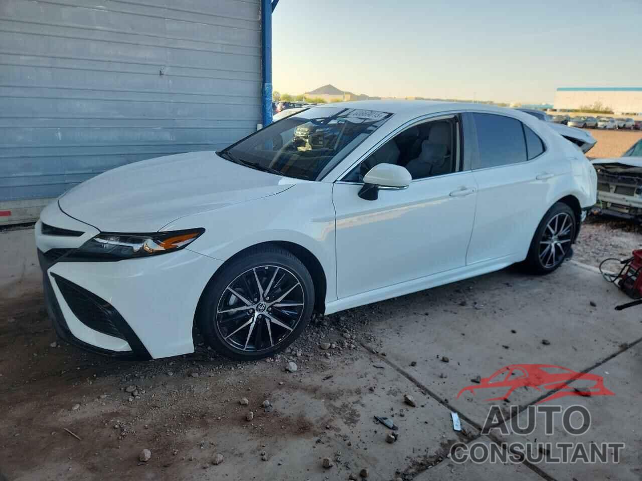 TOYOTA CAMRY 2022 - 4T1G11AK4NU039638