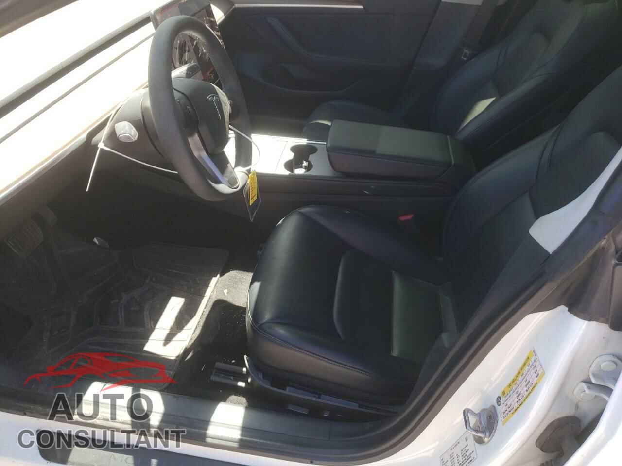 TESLA MODEL 3 2021 - 5YJ3E1EA1MF054176