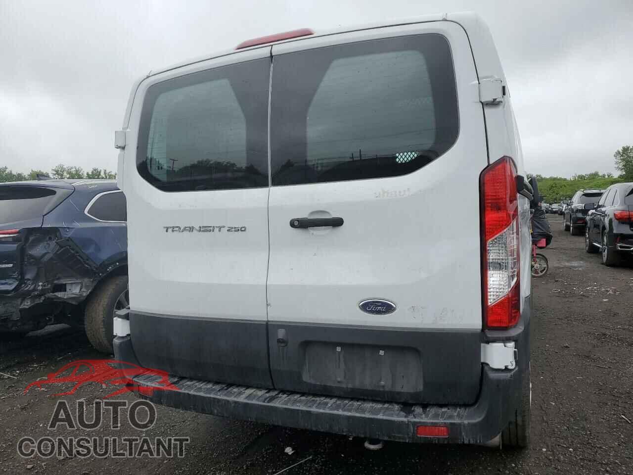 FORD TRANSIT 2023 - 1FTBR1Y80PKA55285