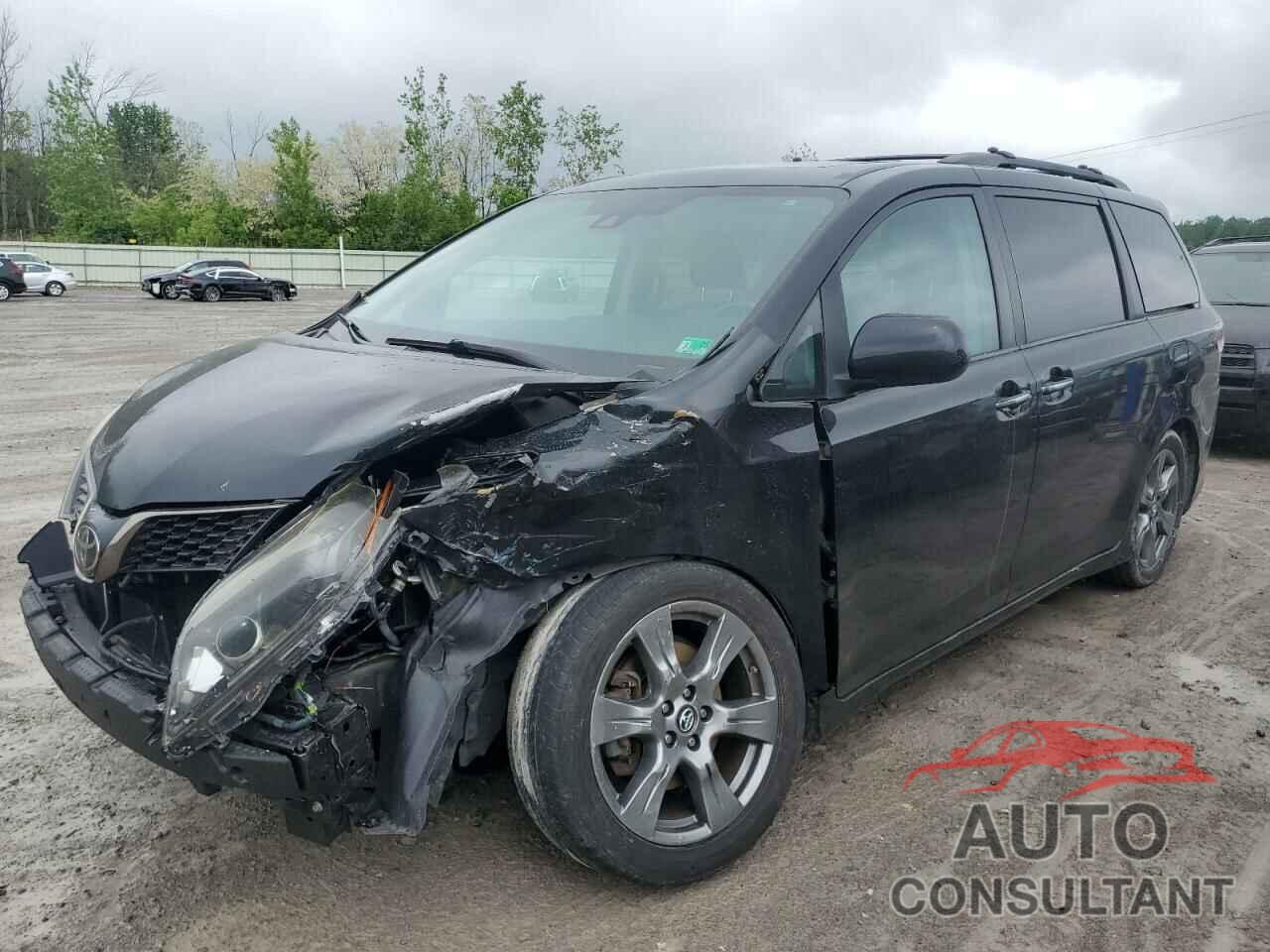 TOYOTA SIENNA 2018 - 5TDXZ3DC1JS934855