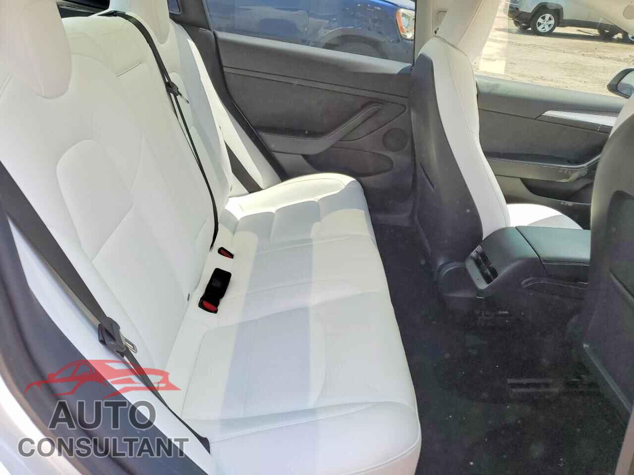 TESLA MODEL 3 2021 - 5YJ3E1EA8MF028156
