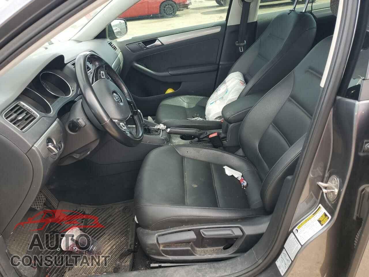 VOLKSWAGEN JETTA 2017 - 3VWDB7AJ2HM412065