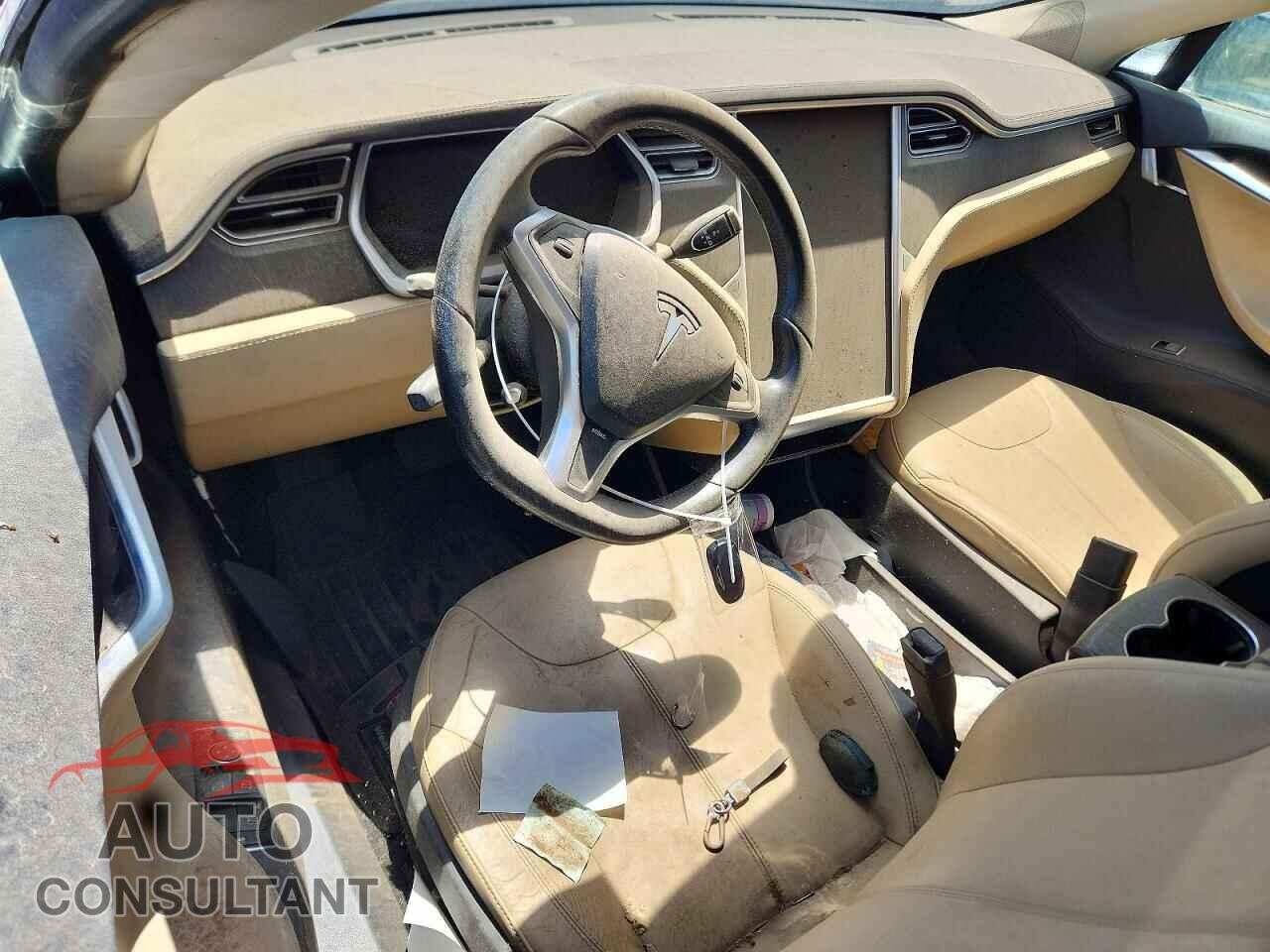 TESLA MODEL S 2013 - 5YJSA1CG2DFP04938