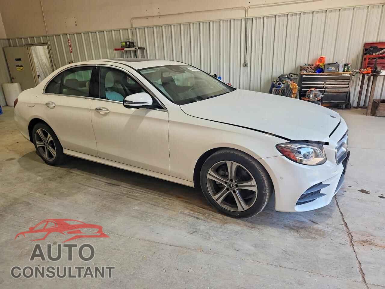 MERCEDES-BENZ E-CLASS 2018 - WDDZF4KB8JA335374