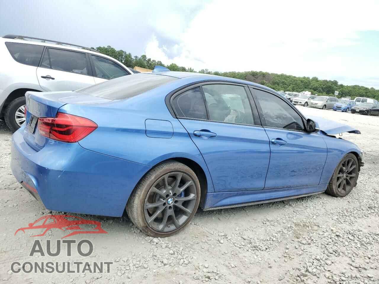 BMW 3 SERIES 2016 - WBA8E9G52GNT83301