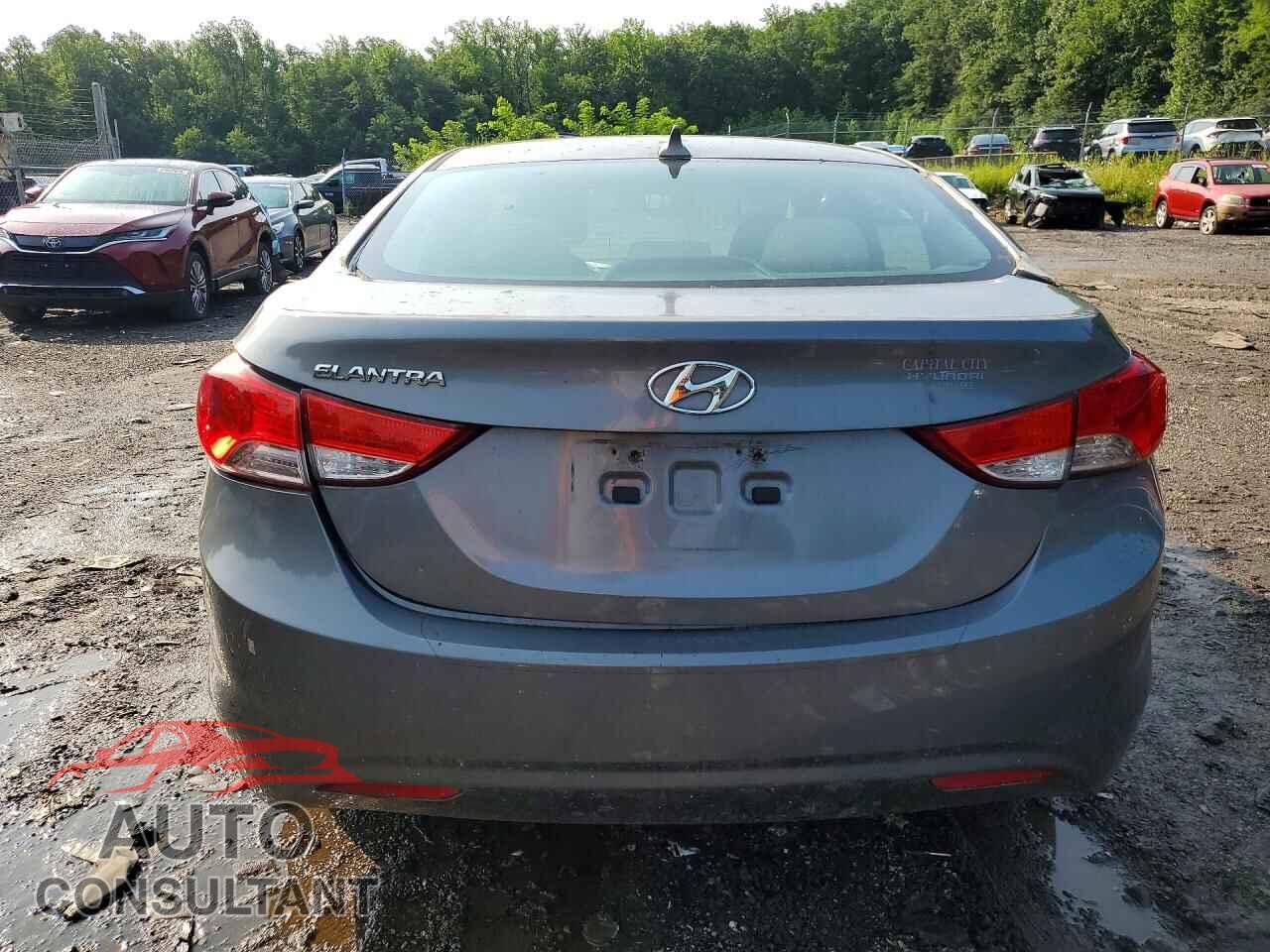 HYUNDAI ELANTRA 2013 - 5NPDH4AE2DH311918
