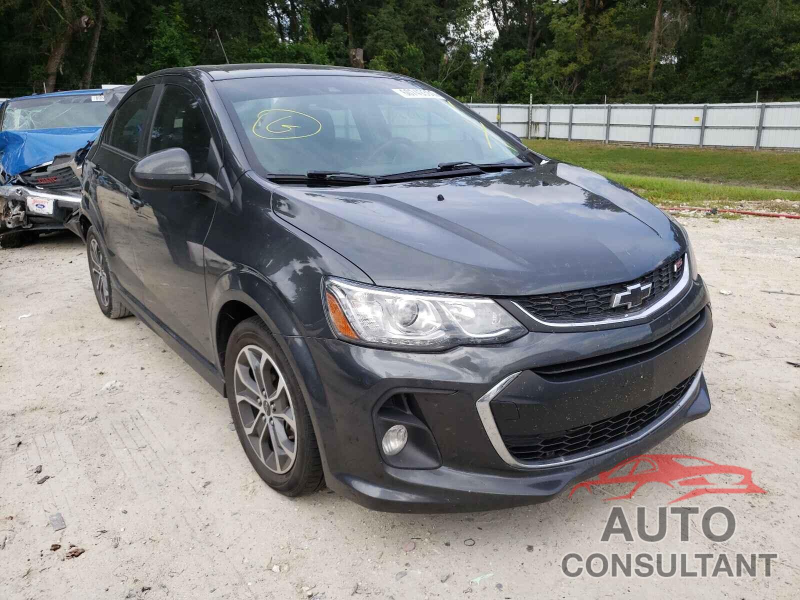 CHEVROLET SONIC 2019 - 1G1JC5SB8K4104070