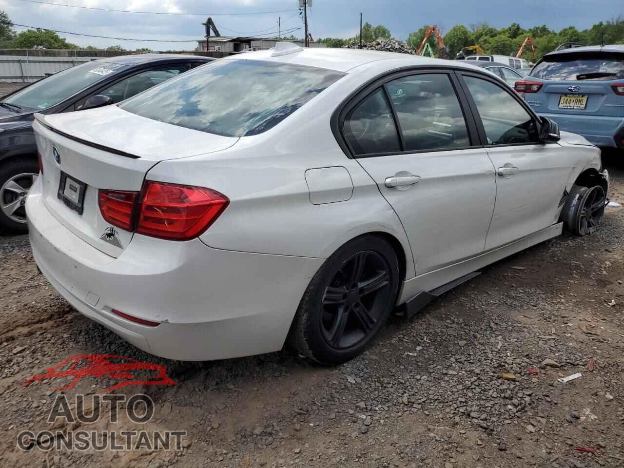 BMW 3 SERIES 2013 - WBA3B3C59DF539667