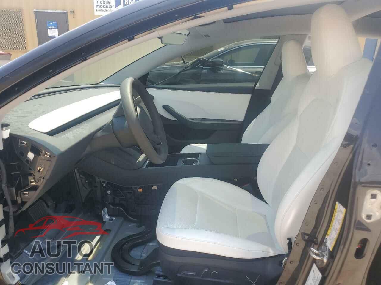 TESLA MODEL 3 2024 - 5YJ3E1EB5RF760843