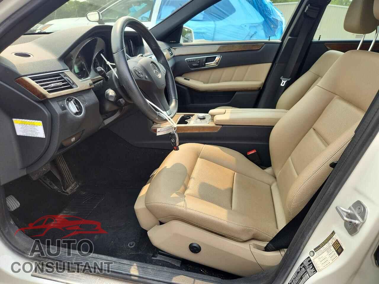 MERCEDES-BENZ E-CLASS 2011 - WDDHF8HB2BA309509