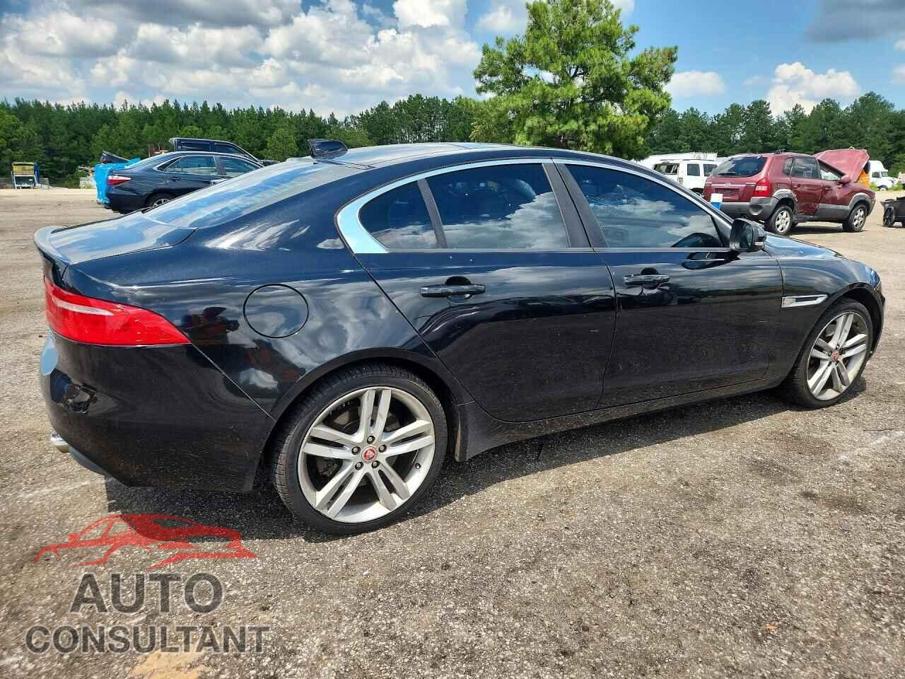 JAGUAR XE 2017 - SAJAJ4BV2HCP15620