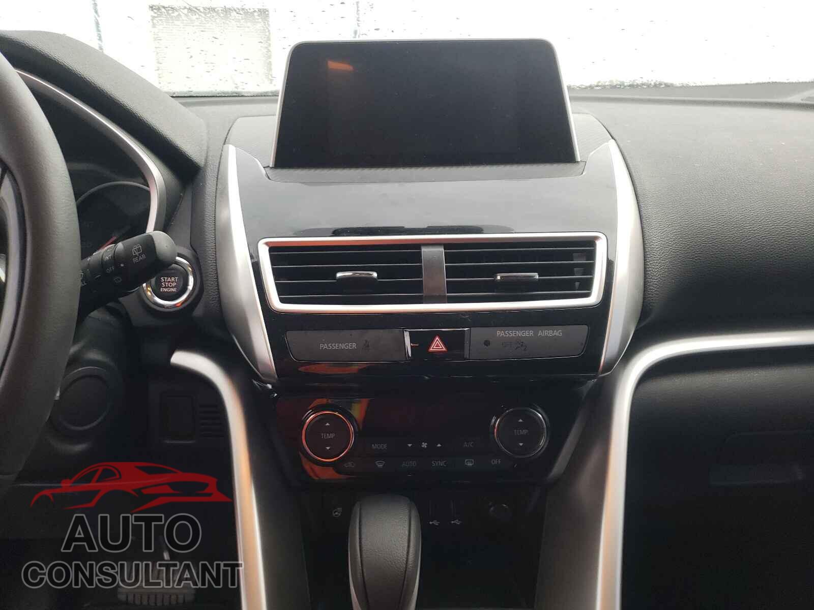 MITSUBISHI ECLIPSE 2019 - JA4AT5AA8KZ049455