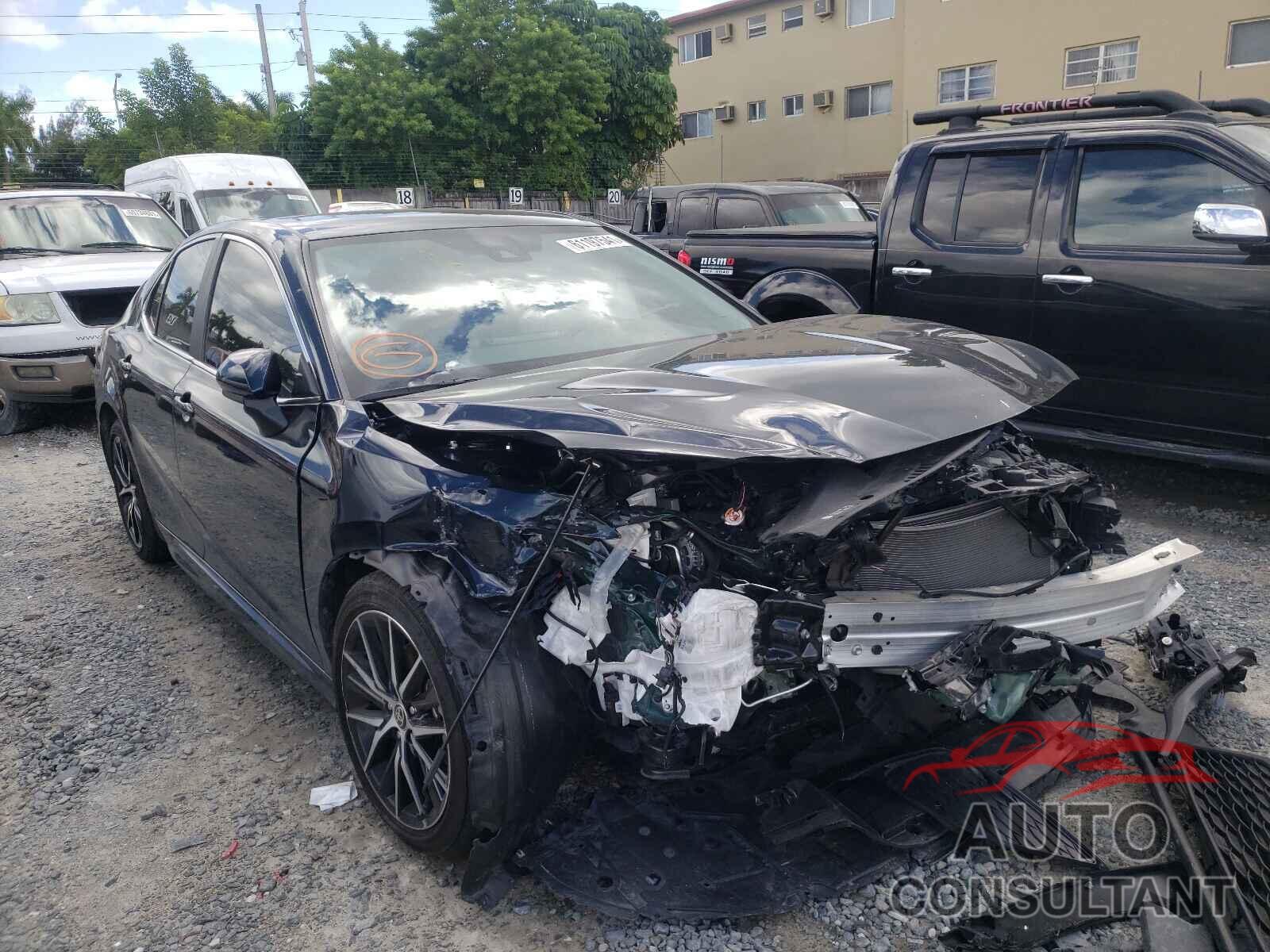 TOYOTA CAMRY 2021 - 4T1G11AK9MU420187