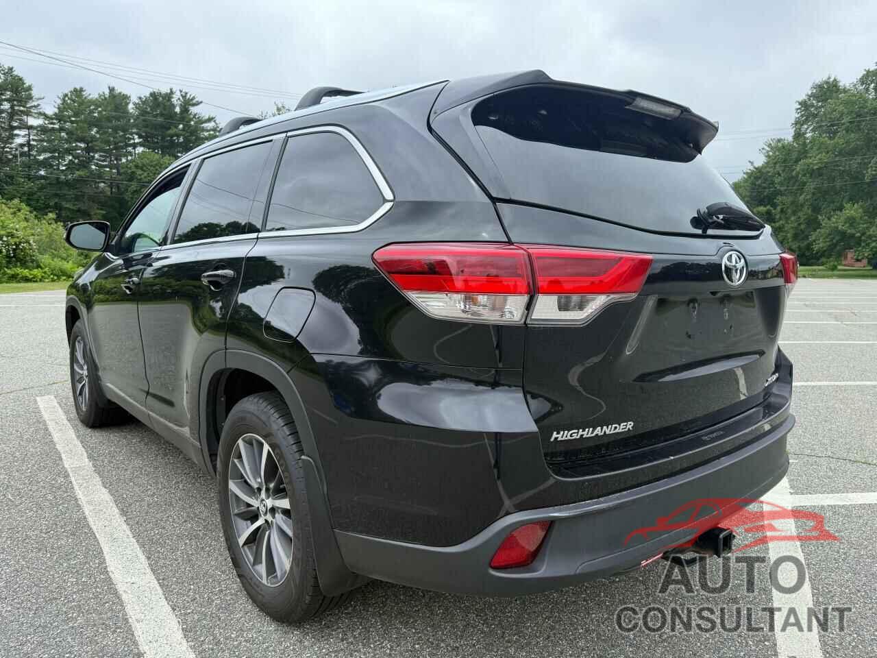 TOYOTA HIGHLANDER 2019 - 5TDJZRFH4KS958795