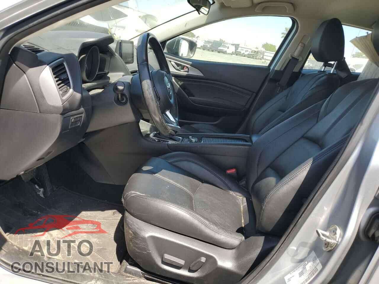MAZDA 3 2017 - 3MZBN1L76HM107570