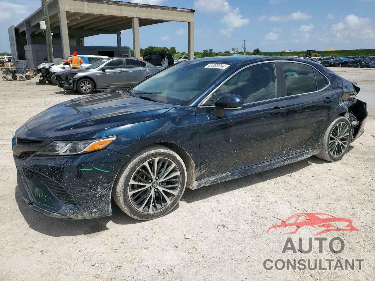 TOYOTA CAMRY 2018 - 4T1B11HK1JU546264