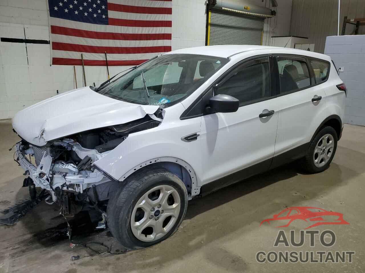 FORD ESCAPE 2017 - 1FMCU0F78HUF00316