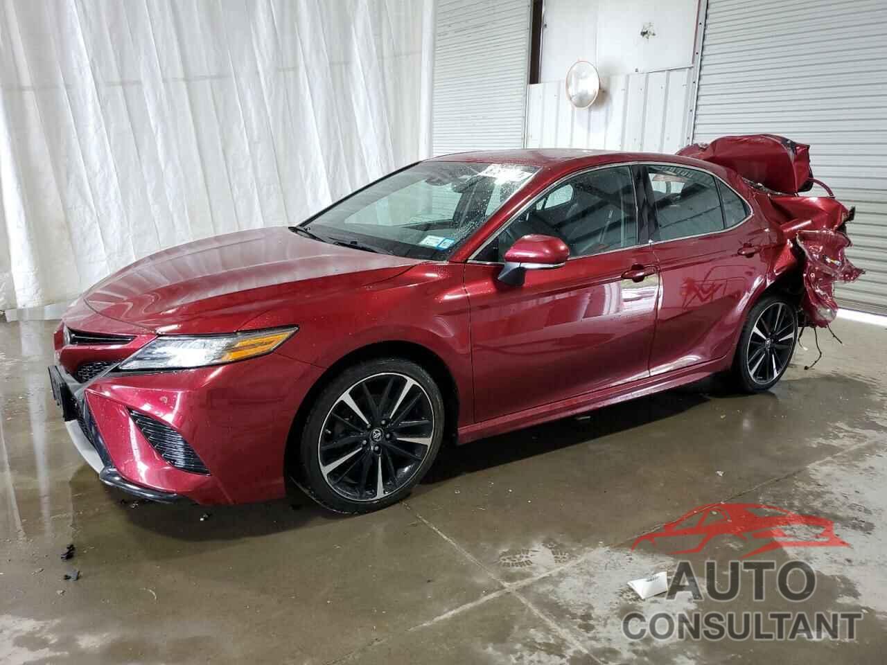 TOYOTA CAMRY 2018 - 4T1B61HK1JU595188