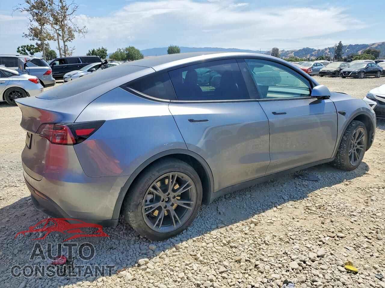 TESLA MODEL Y 2025 - 7SAYGDED1SF311932