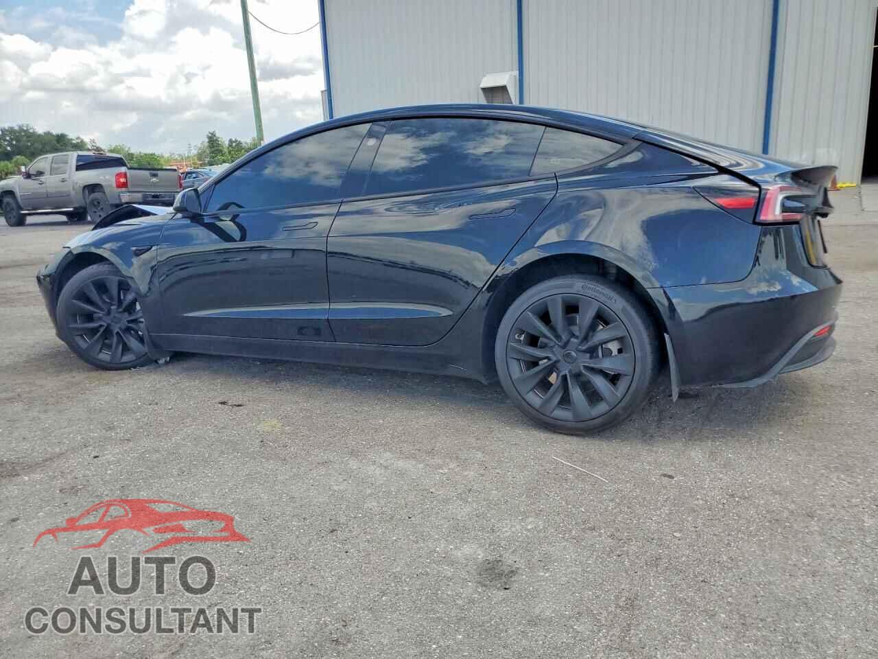 TESLA MODEL 3 2024 - 5YJ3E1EA4RF735407