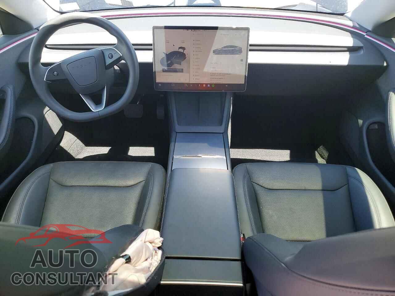 TESLA MODEL 3 2025 - 5YJ3E1EA8SF941562