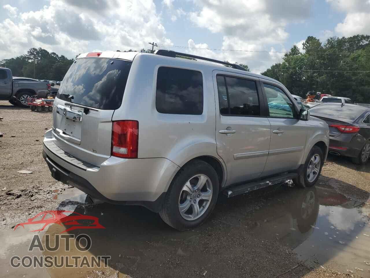 HONDA PILOT 2013 - 5FNYF3H59DB011296