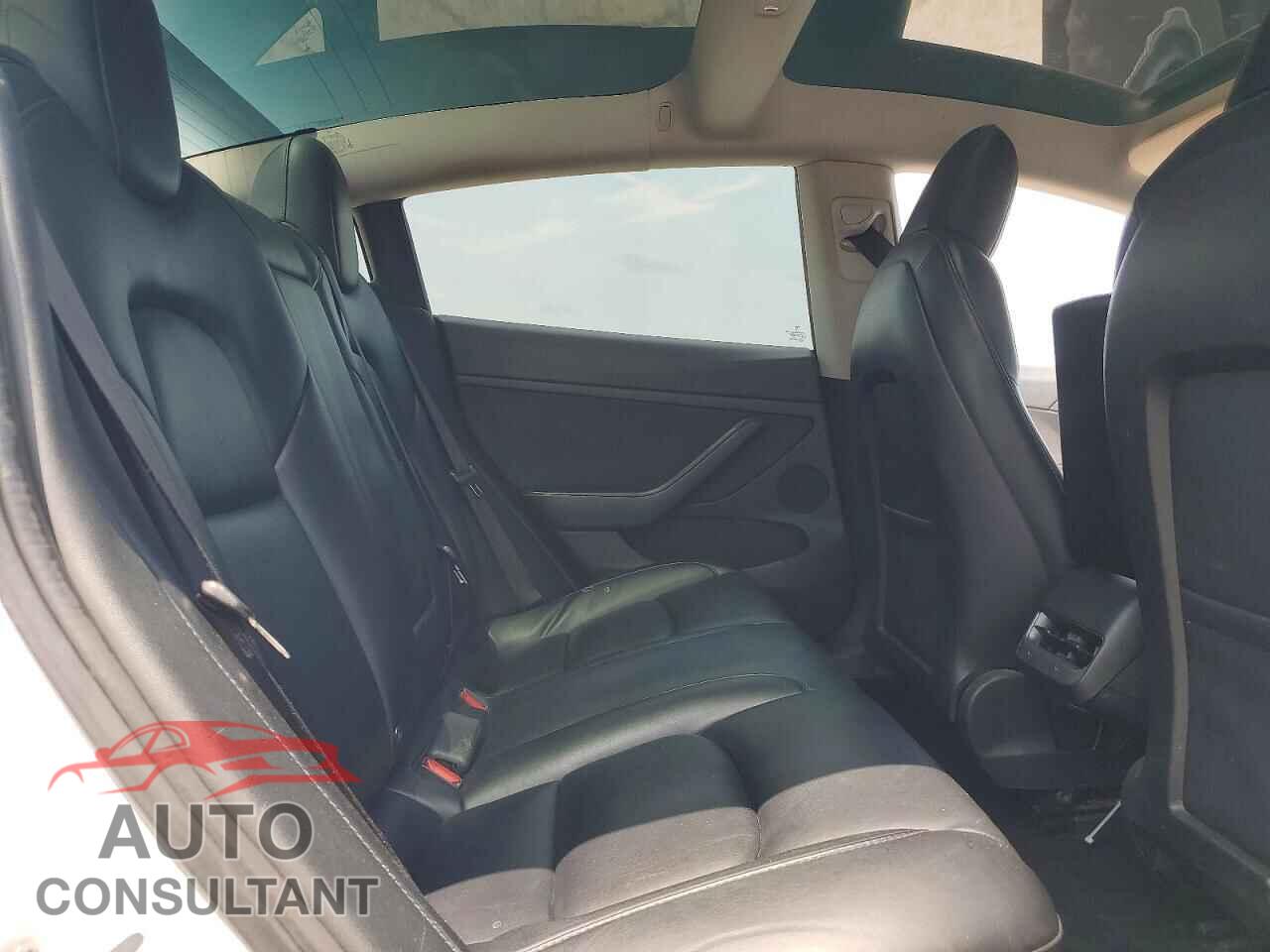 TESLA MODEL 3 2022 - 5YJ3E1EA8NF111734