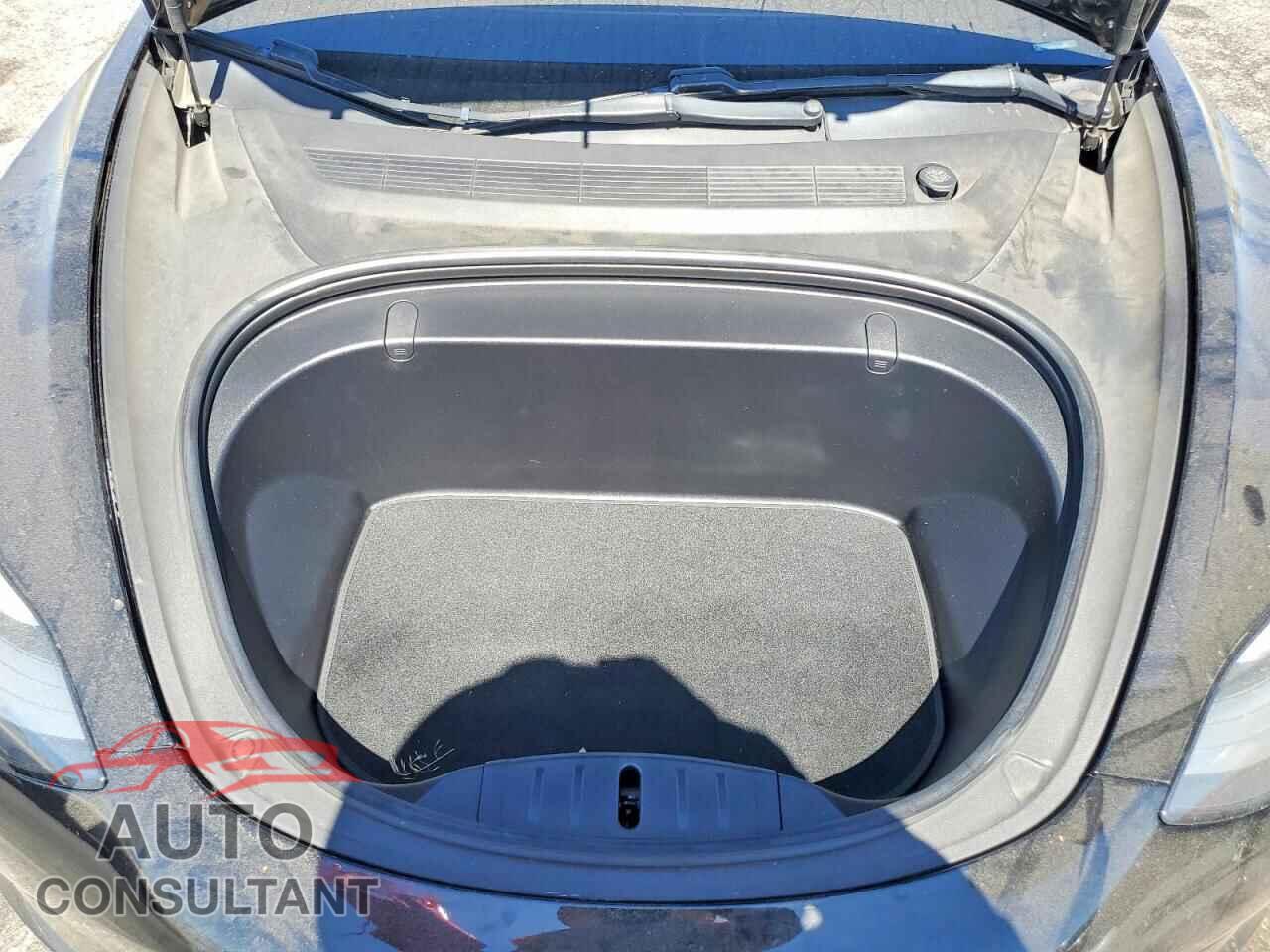 TESLA MODEL 3 2018 - 5YJ3E1EA2JF123307