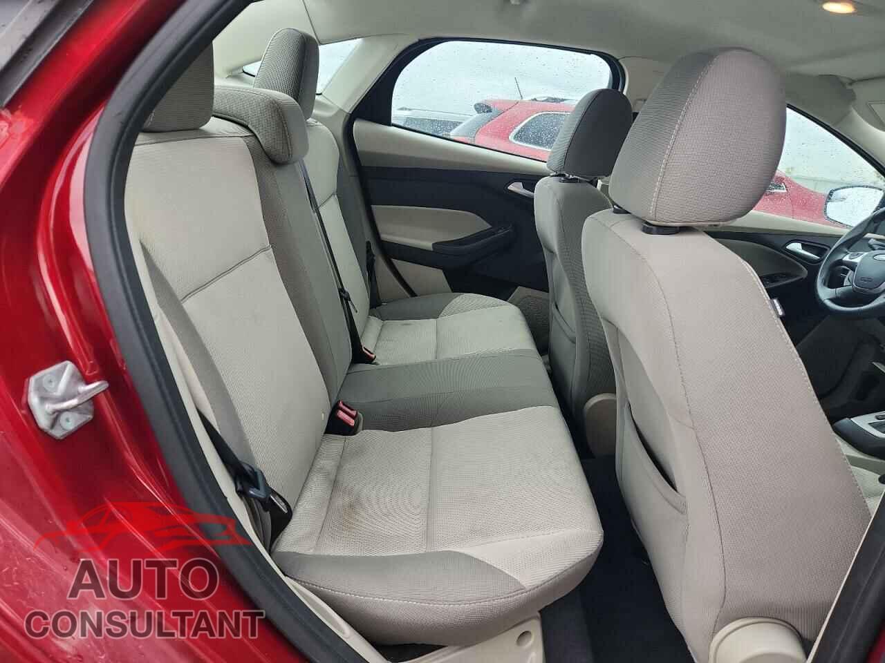 FORD FOCUS 2014 - 1FADP3F23EL381992