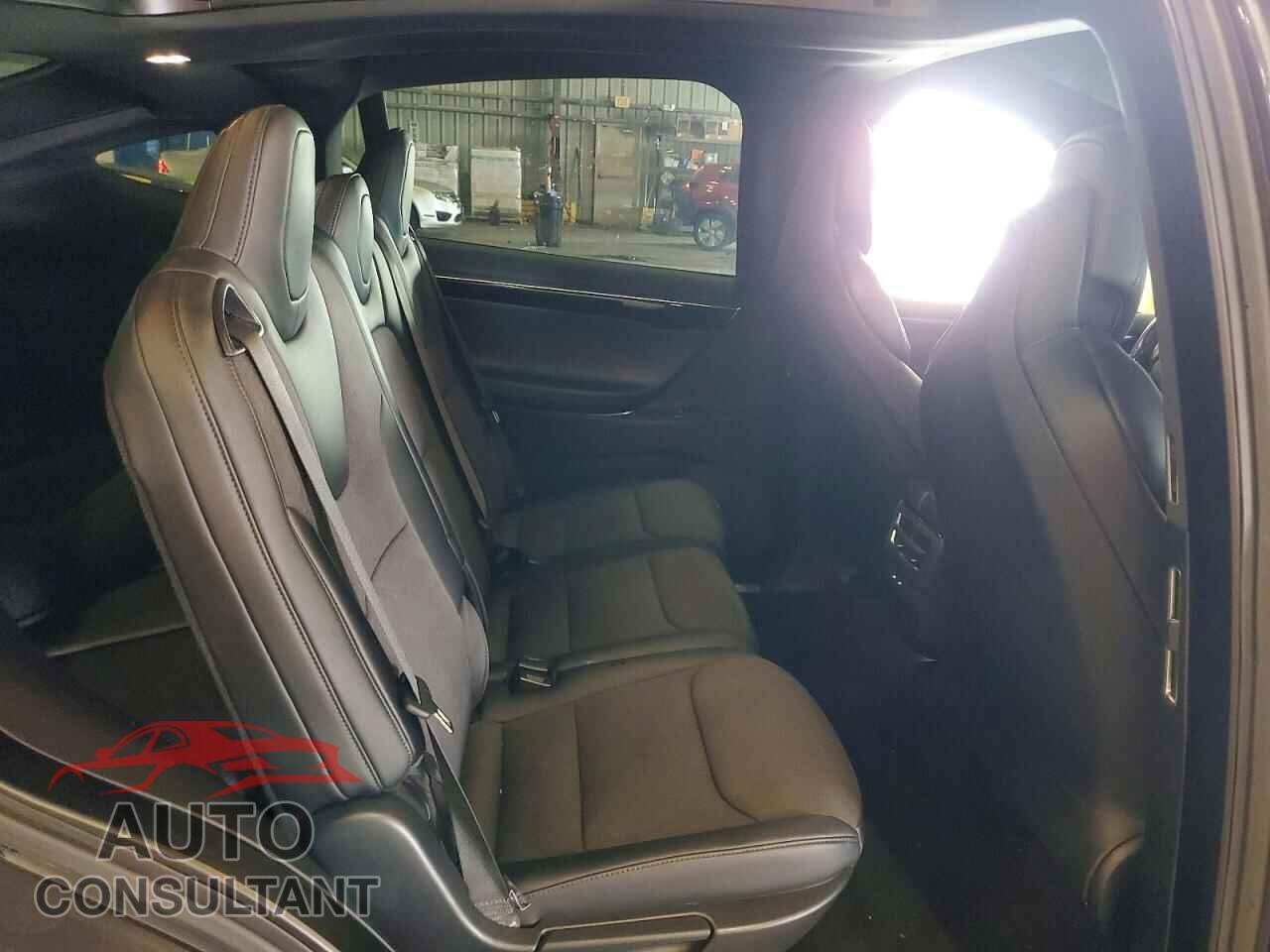 TESLA MODEL X 2017 - 5YJXCDE27HF069837