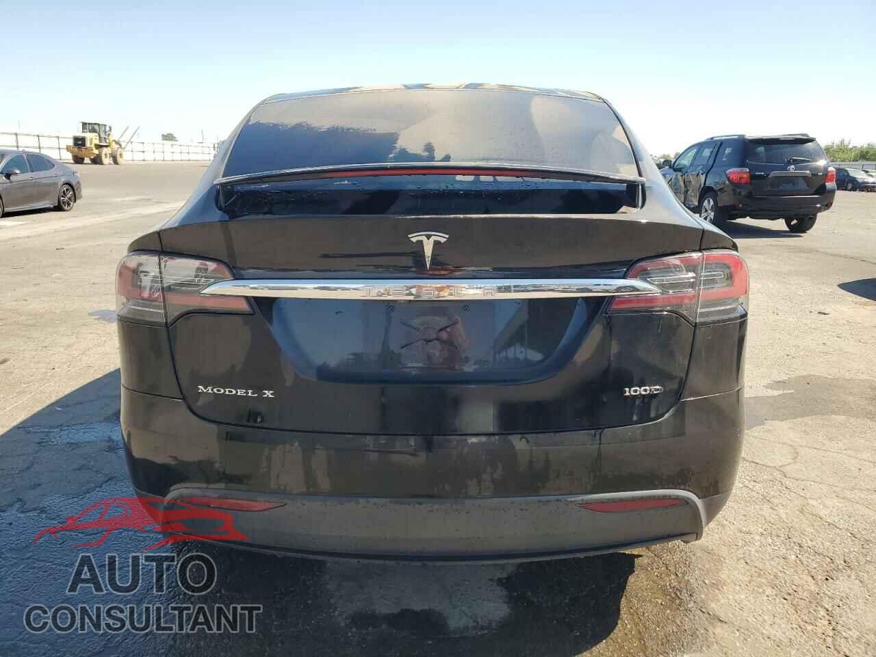 TESLA MODEL X 2017 - 5YJXCBE21HF068347