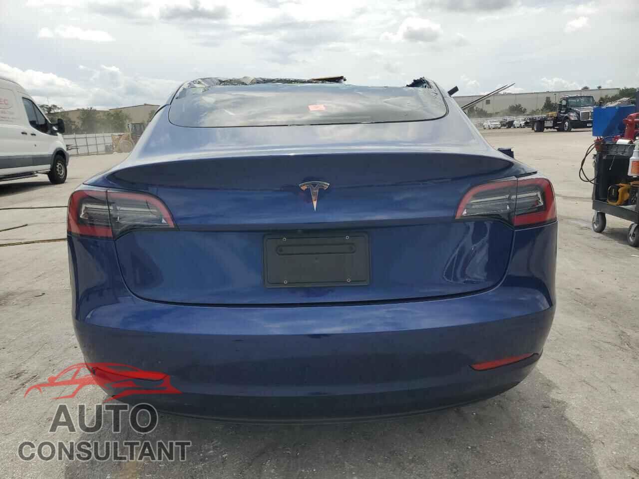 TESLA MODEL 3 2023 - 5YJ3E1EA7PF682912