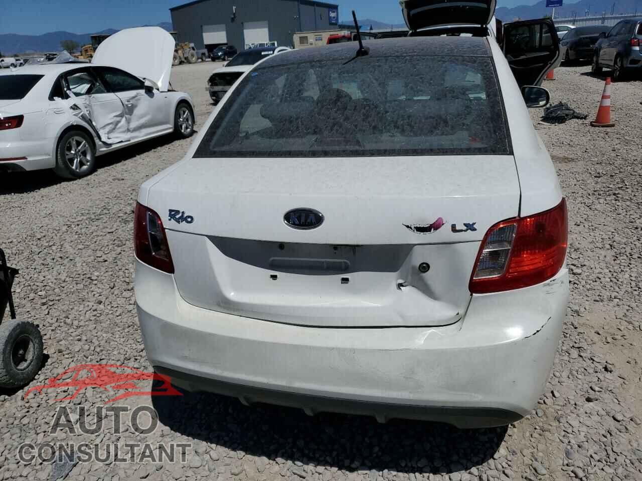 KIA RIO 2011 - KNADH4A38B6721156