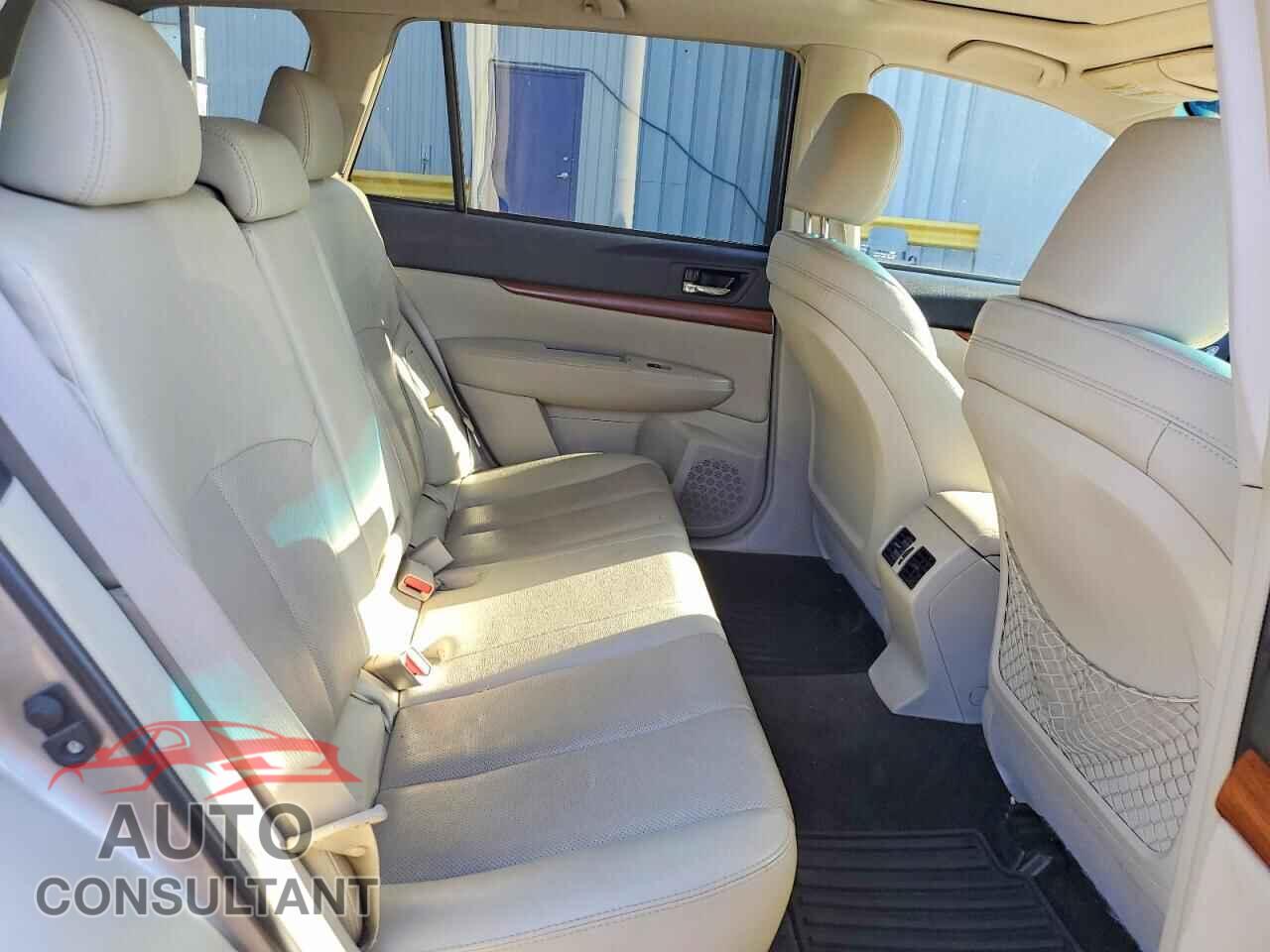 SUBARU OUTBACK 2014 - 4S4BRBLC8E3267548
