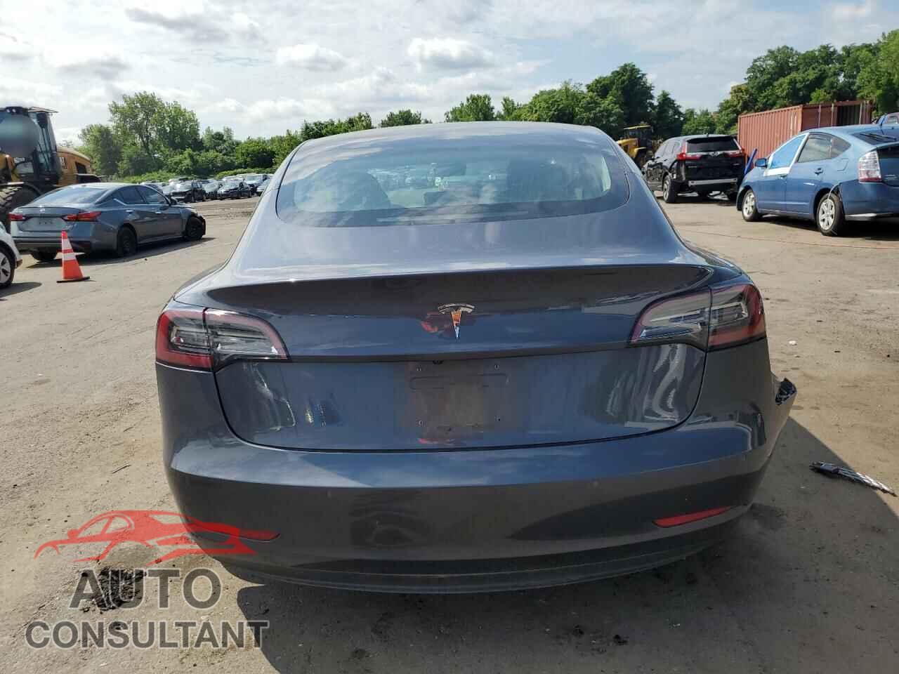 TESLA MODEL 3 2018 - 5YJ3E1EA3JF163041