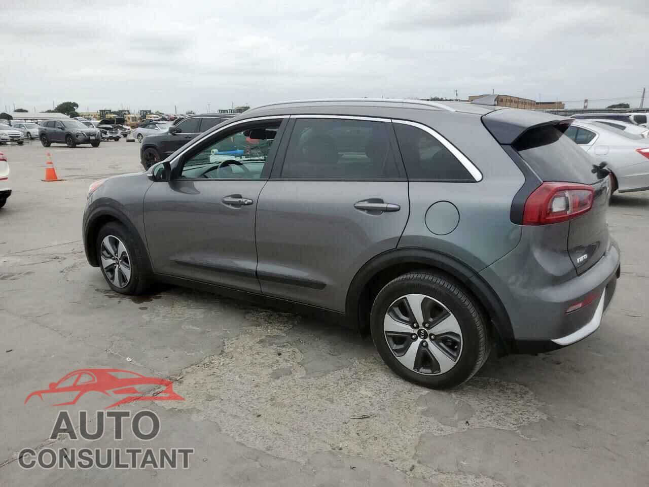 KIA NIRO 2017 - KNDCC3LC8H5053426