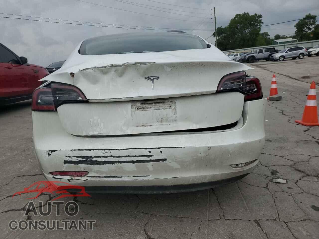TESLA MODEL 3 2021 - 5YJ3E1EA5MF915245