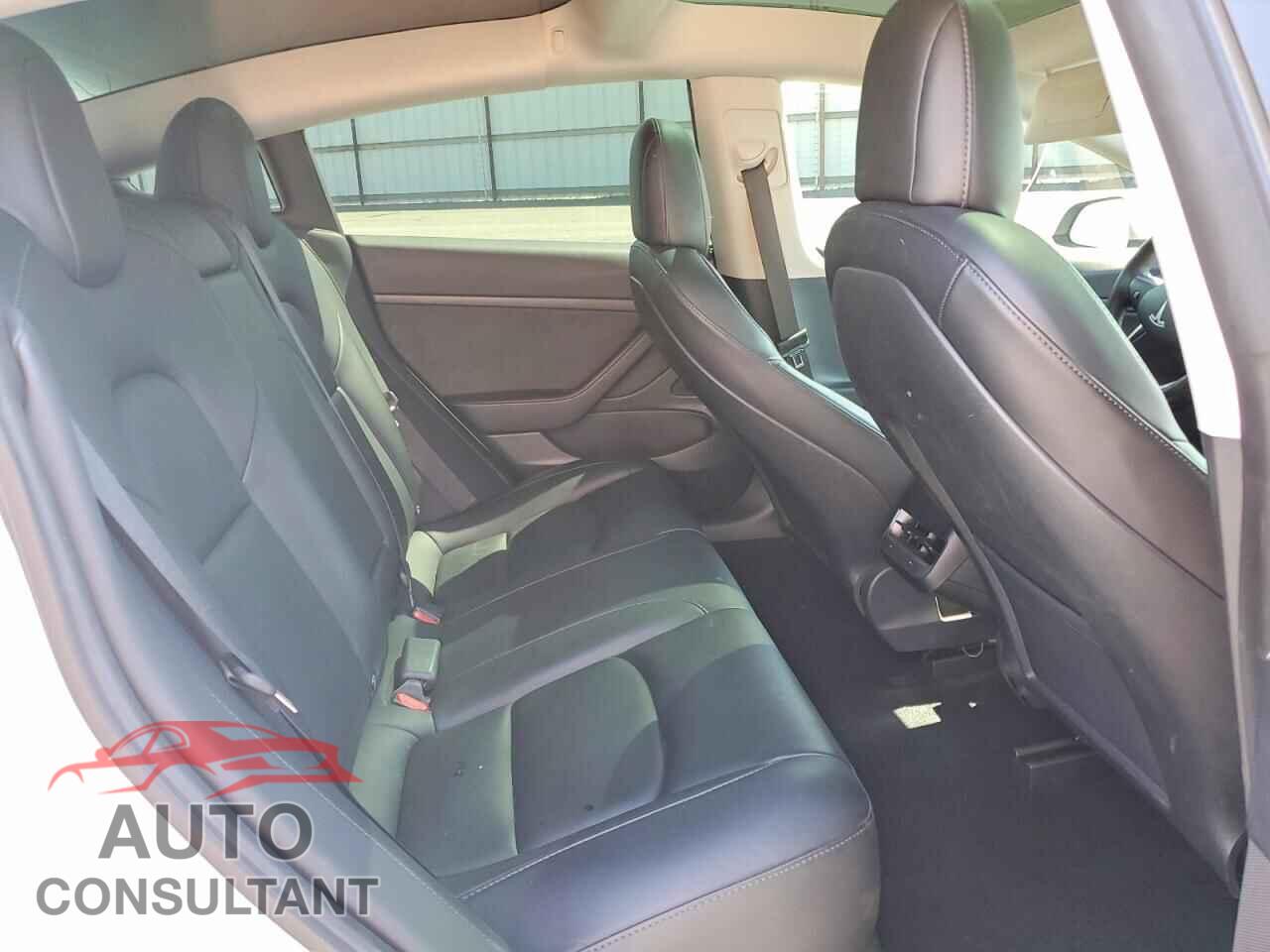 TESLA MODEL 3 2021 - 5YJ3E1EA0MF921969
