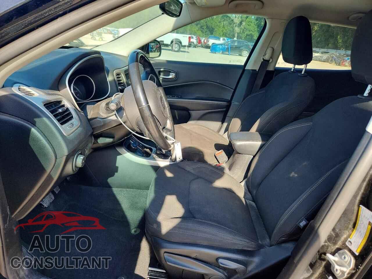 JEEP COMPASS 2020 - 3C4NJDAB7LT245847