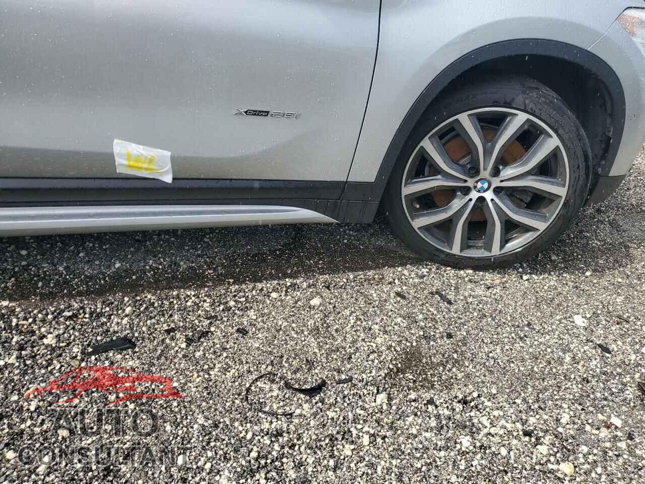 BMW X1 2017 - WBXHT3C37H5F78943