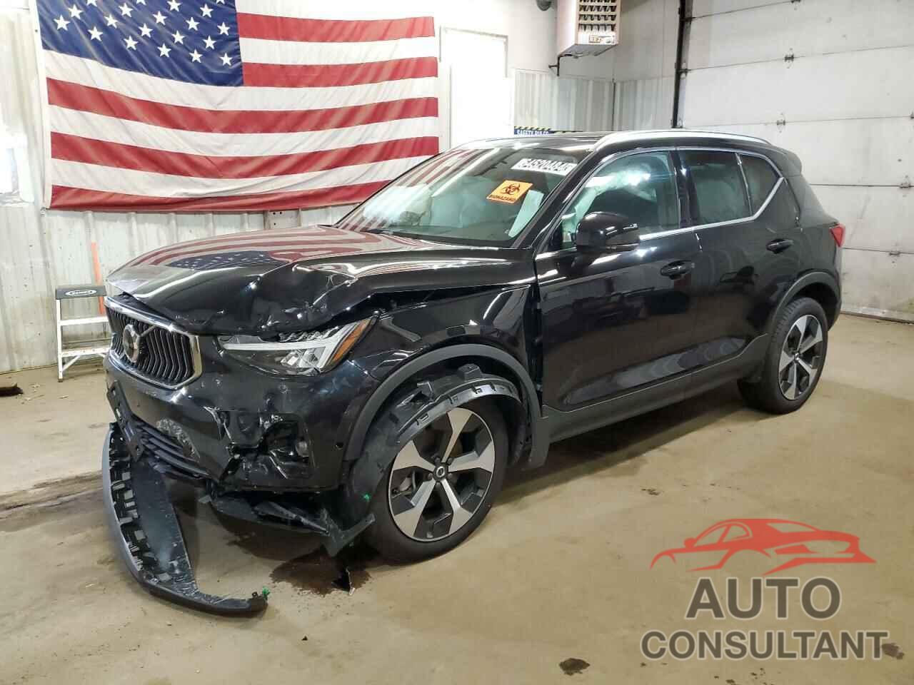 VOLVO XC40 PLUS 2024 - YV4L12UE0R2332871