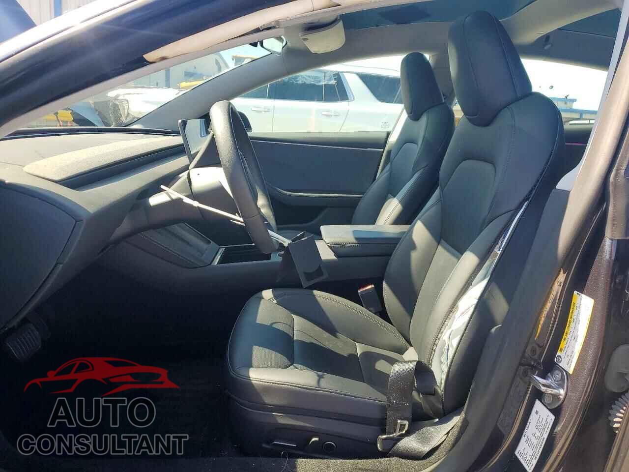 TESLA MODEL 3 2025 - 5YJ3E1EA2SF983094