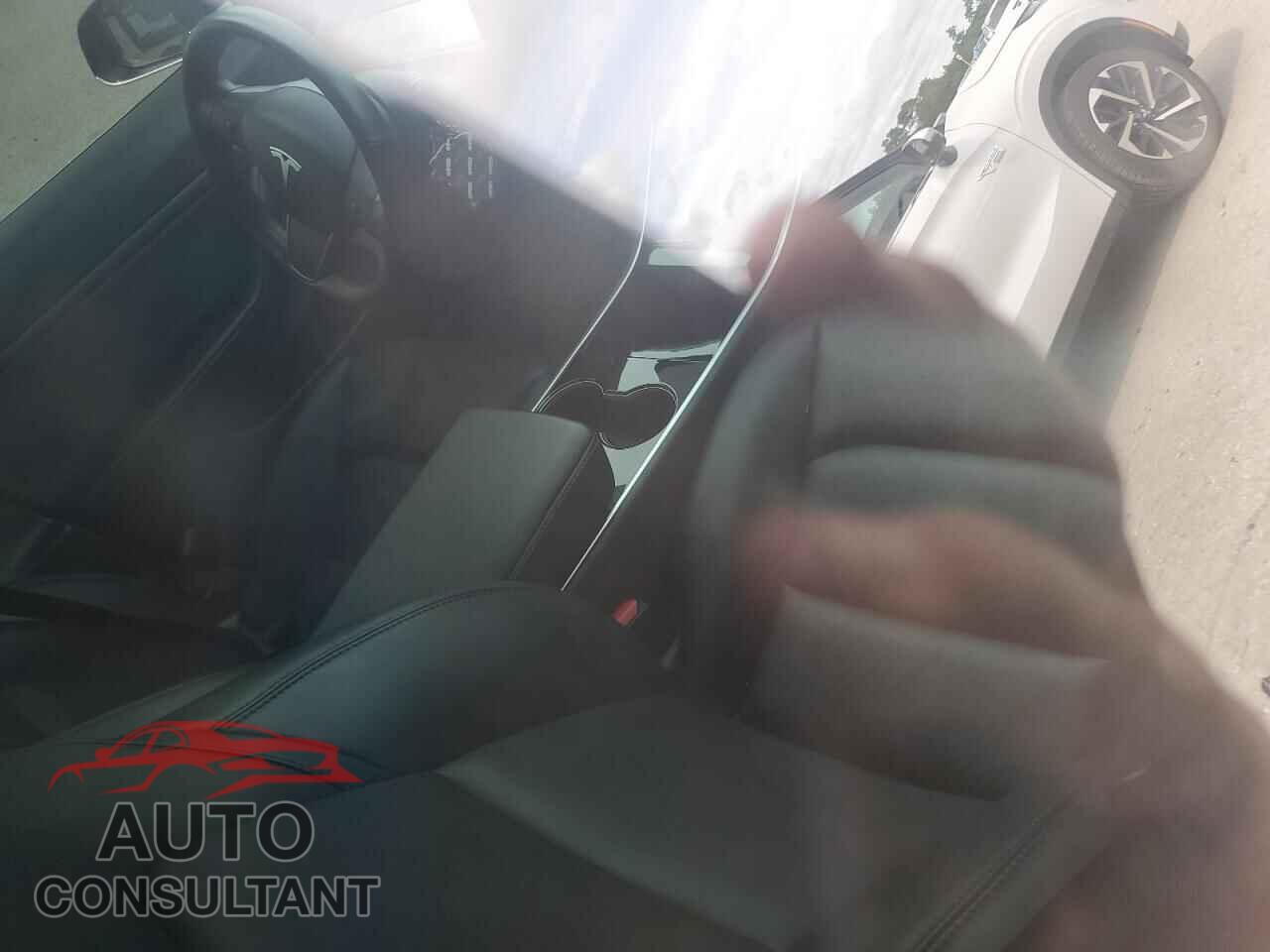 TESLA MODEL 3 2019 - 5YJ3E1EA6KF400882