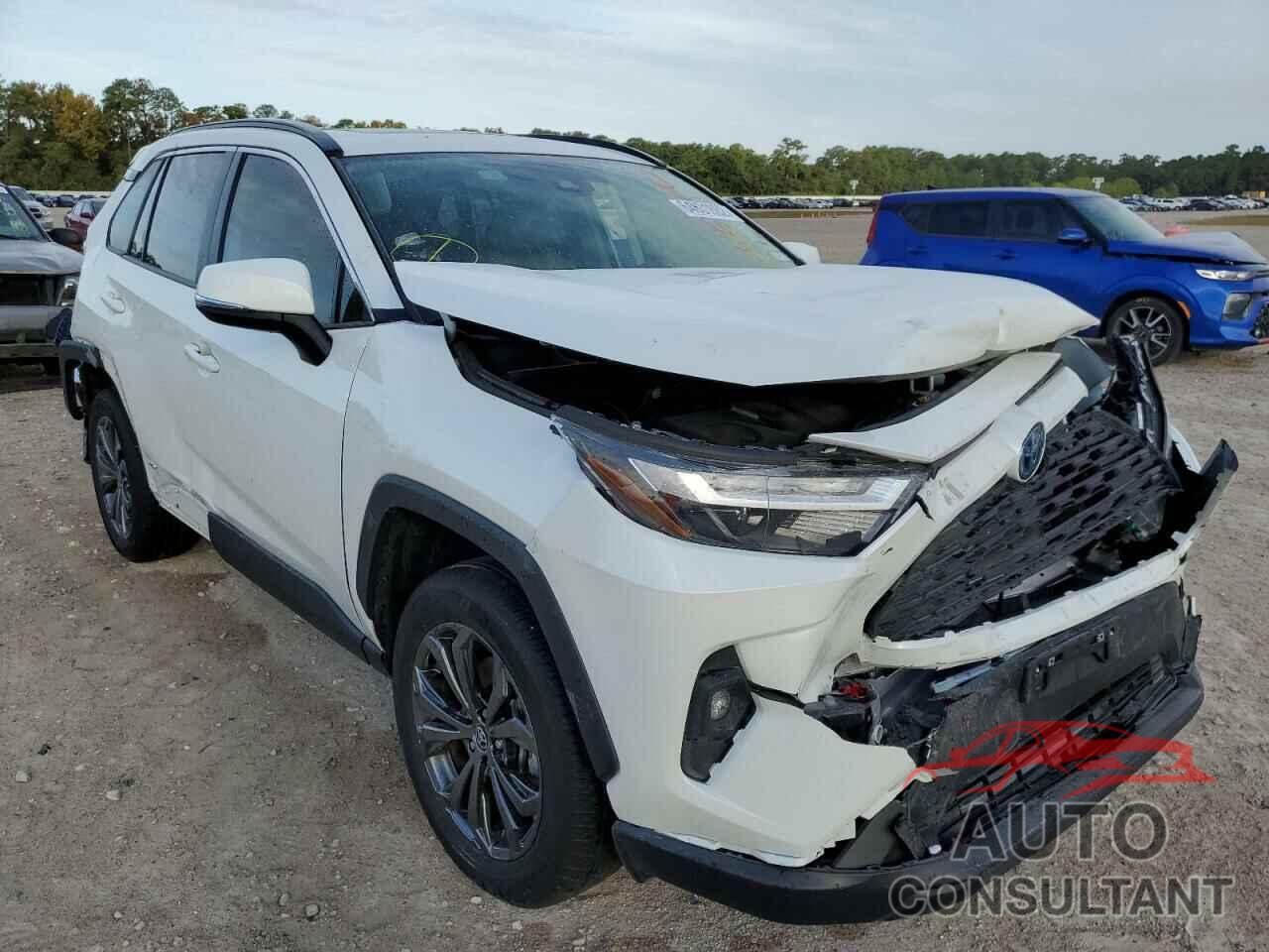 TOYOTA RAV4 2022 - JTMB6RFV7ND521652