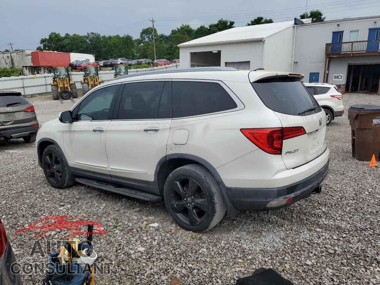 HONDA PILOT 2016 - 5FNYF6H0XGB016145