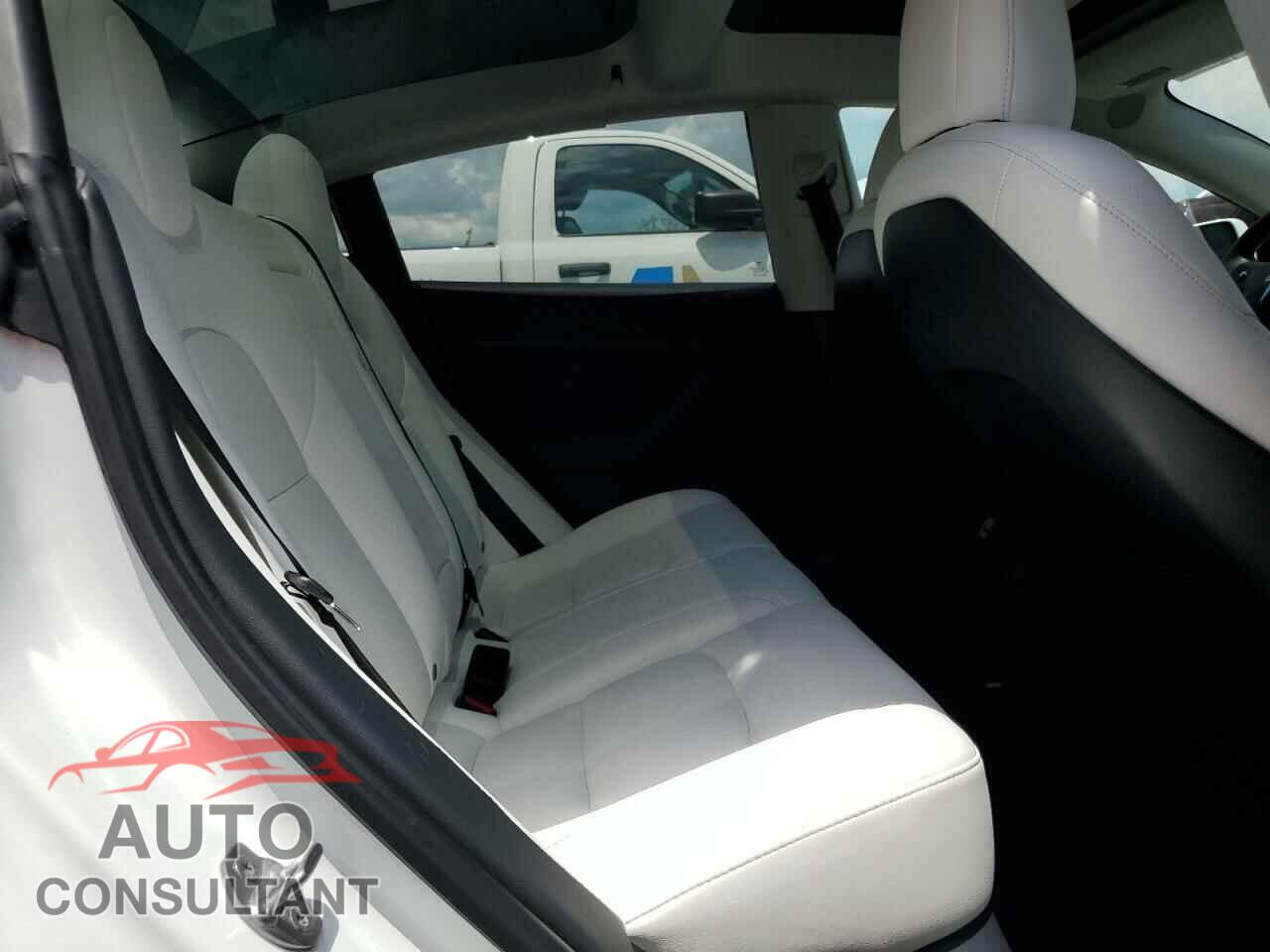 TESLA MODEL 3 2021 - 5YJ3E1EA2MF063856