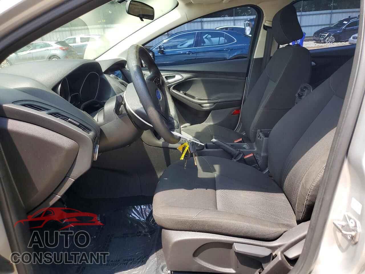 FORD FOCUS 2017 - 1FADP3H29HL252172